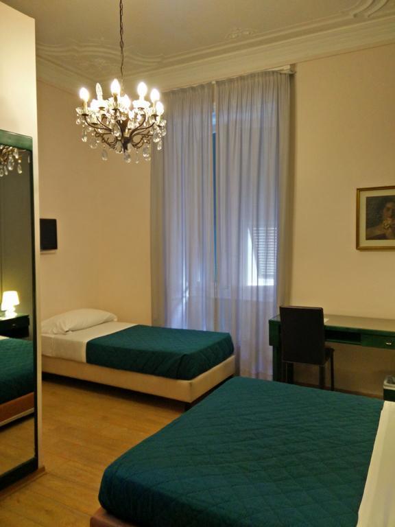 Hotel Suisse Genoa Bilik gambar