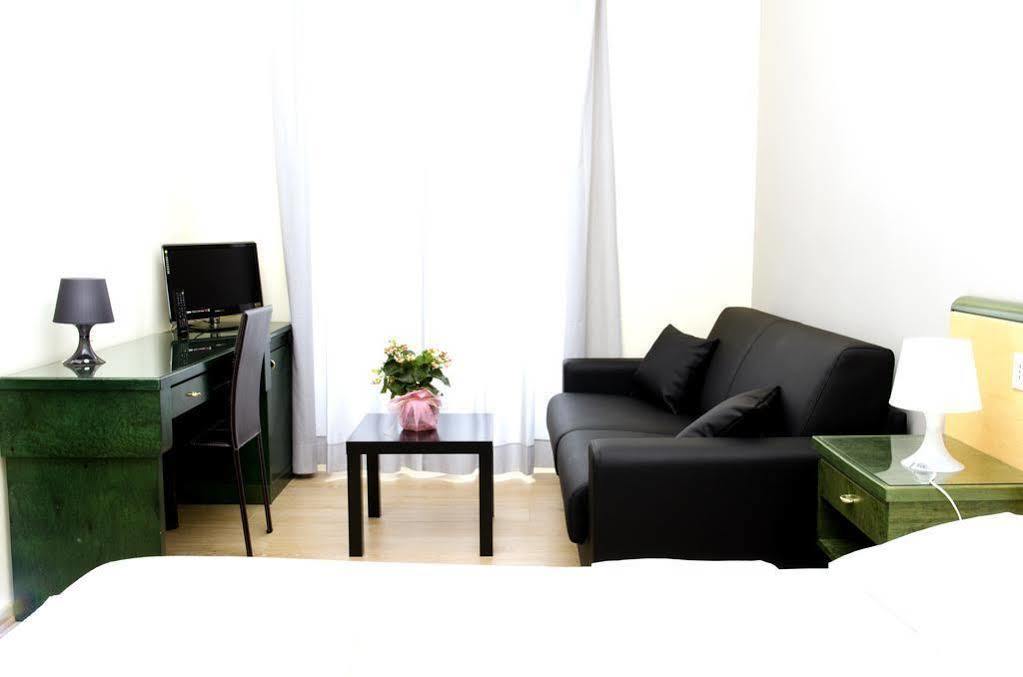 Hotel Suisse Genoa Luaran gambar
